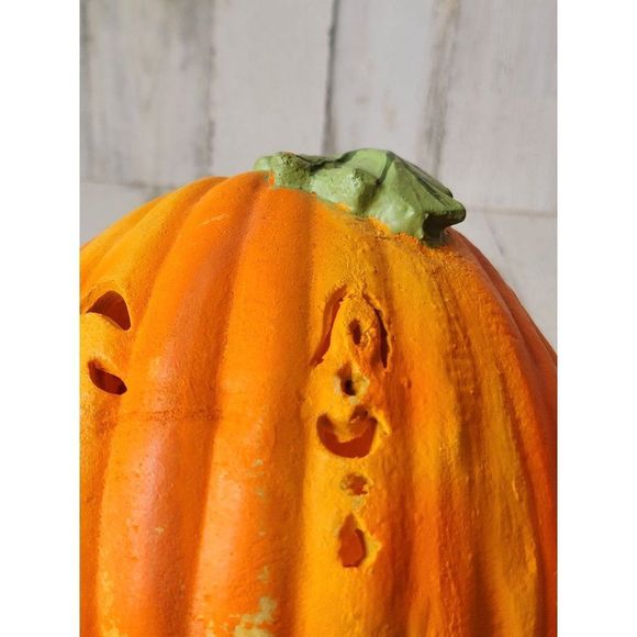 Vintage Matrix 1996 face foam lighted pumpkin Halloween decor - Picture 13 of 14